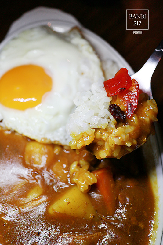 Banbi217 美食旅遊: 寅樂屋 美味的日式咖哩與咖啡 (台北大安區延吉街美食)(捷運信義線信義安和站)