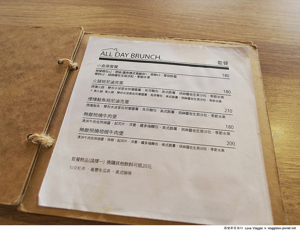 Puchi Loft小倉庫:【台北 Taipei】板橋早午餐 Puchi Loft小倉庫新菜色厚切培根貝果與黑麥菇烤雞堡