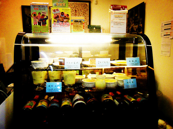 Picturesque 塗鴉空間書店:美食x享受x放鬆 第一次知道什麼叫做美食圖書館~還能遇到貓咪XDD_《Picturesque 塗鴉空間書店》