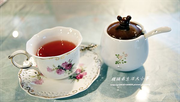 Alice Is Coming-來自愛麗絲:【食記/台北市】走進童話世界裡~愛麗絲夢遊仙境