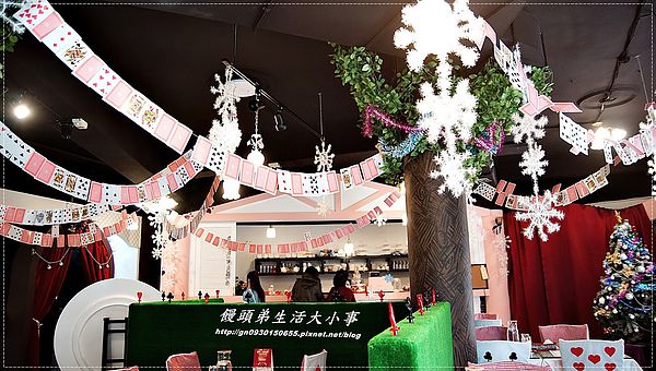 Alice Is Coming-來自愛麗絲:【食記/台北市】走進童話世界裡~愛麗絲夢遊仙境