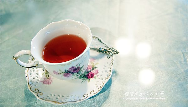 Alice Is Coming-來自愛麗絲:【食記/台北市】走進童話世界裡~愛麗絲夢遊仙境