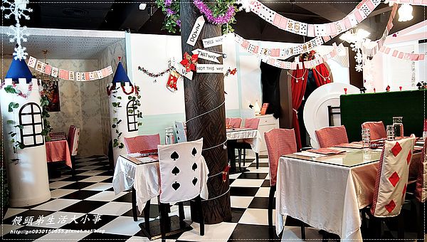 Alice Is Coming-來自愛麗絲:【食記/台北市】走進童話世界裡~愛麗絲夢遊仙境