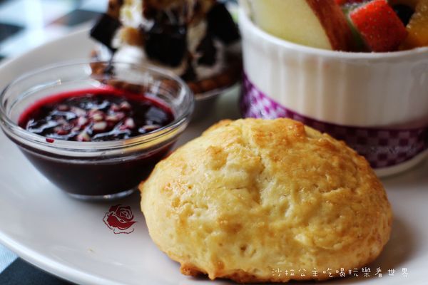 Alice Is Coming-來自愛麗絲：西門町下午茶『Alice Is Coming-來自愛麗絲』來自童話裡的咖啡館