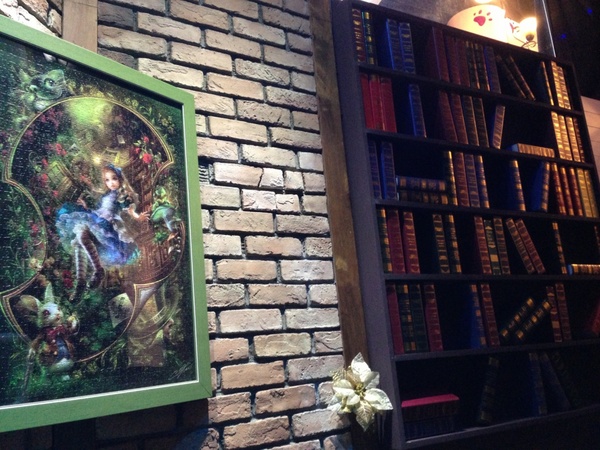 Alice Is Coming-來自愛麗絲：來自童話裡的咖啡館【Alice Is Coming來自愛麗絲】