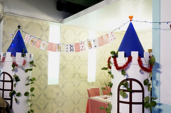 Alice Is Coming-來自愛麗絲：來自童話裡的咖啡館【Alice Is Coming來自愛麗絲】