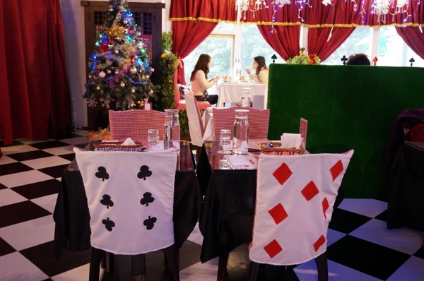 Alice Is Coming-來自愛麗絲：來自童話裡的咖啡館【Alice Is Coming來自愛麗絲】