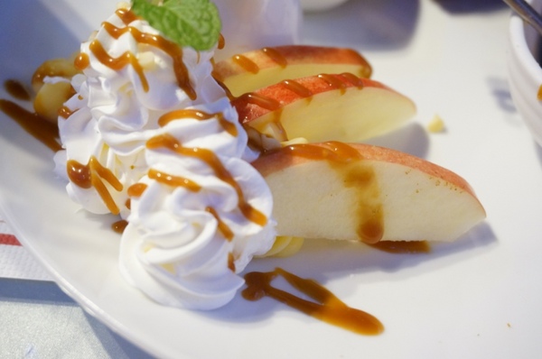 Alice Is Coming-來自愛麗絲：來自童話裡的咖啡館【Alice Is Coming來自愛麗絲】