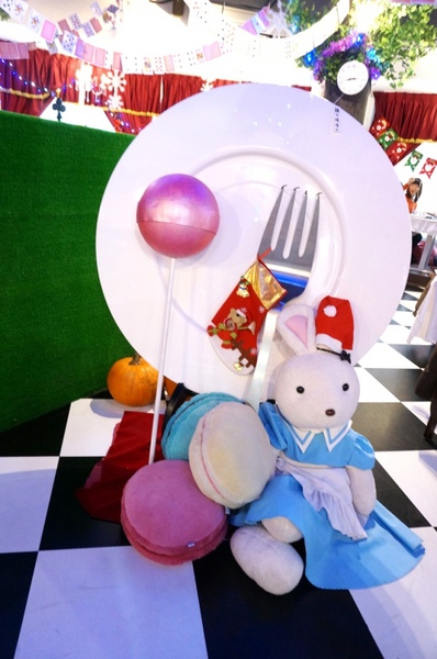 Alice Is Coming-來自愛麗絲：來自童話裡的咖啡館【Alice Is Coming來自愛麗絲】