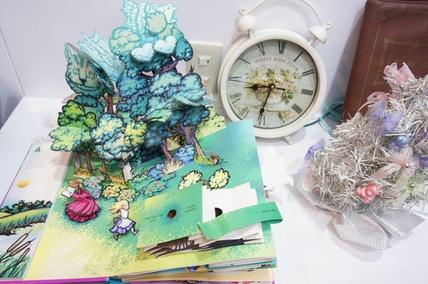 Alice Is Coming-來自愛麗絲：來自童話裡的咖啡館【Alice Is Coming來自愛麗絲】