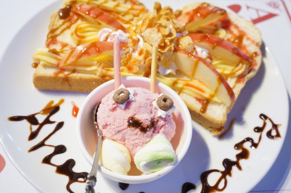 Alice Is Coming-來自愛麗絲：來自童話裡的咖啡館【Alice Is Coming來自愛麗絲】