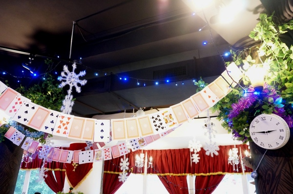 Alice Is Coming-來自愛麗絲：來自童話裡的咖啡館【Alice Is Coming來自愛麗絲】