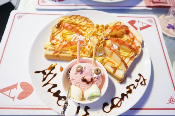 Alice Is Coming-來自愛麗絲：來自童話裡的咖啡館【Alice Is Coming來自愛麗絲】