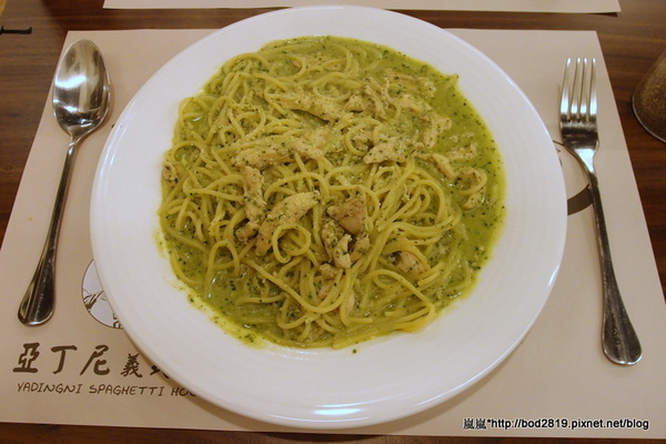 亞丁尼義式麵屋：【台中西區】亞丁尼義式麵屋－平價美味的義大利麵，大份量的唷！（目前優惠第二份半價）