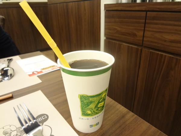 亞丁尼義式麵屋：1021124[官本金文愛台灣口碑券第17彈]亞丁尼義式麵屋整盤麵比月亮還大難怪史努比都住進來不想走