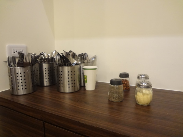 亞丁尼義式麵屋：1021124[官本金文愛台灣口碑券第17彈]亞丁尼義式麵屋整盤麵比月亮還大難怪史努比都住進來不想走