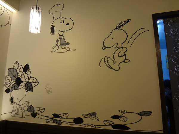 亞丁尼義式麵屋：1021124[官本金文愛台灣口碑券第17彈]亞丁尼義式麵屋整盤麵比月亮還大難怪史努比都住進來不想走