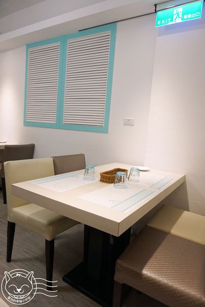 恬心朵朵Lily White Cafe(向上北路店)：【星羽愛美食-台中】彰化名店開設台中分店，麻油猴頭菇燉飯特別又美味~恬心朵朵。