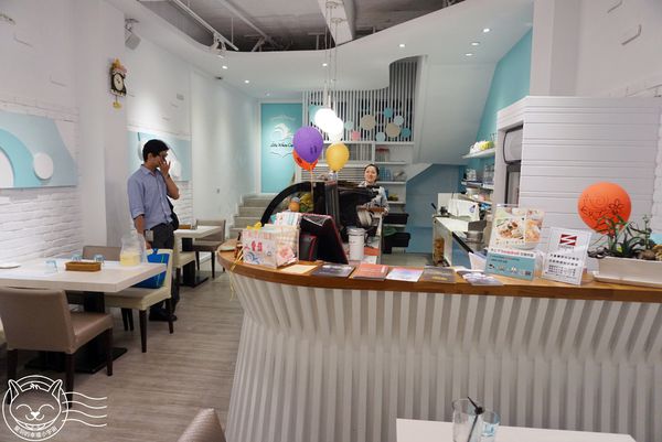 恬心朵朵Lily White Cafe(向上北路店)：【星羽愛美食-台中】彰化名店開設台中分店，麻油猴頭菇燉飯特別又美味~恬心朵朵。