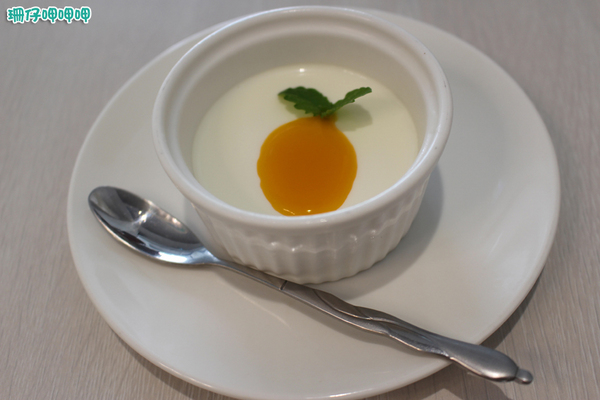 恬心朵朵Lily White Cafe(向上北路店)：恬心朵朵LilyWhiteCafe(向上北路店)♥食物、裝潢讓人心花朵朵開~103.09.19