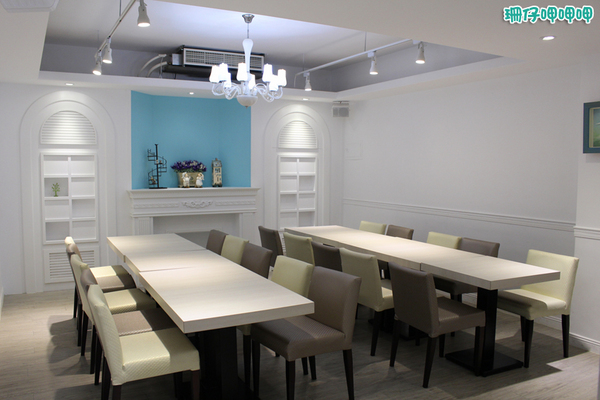 恬心朵朵Lily White Cafe(向上北路店)：恬心朵朵LilyWhiteCafe(向上北路店)♥食物、裝潢讓人心花朵朵開~103.09.19