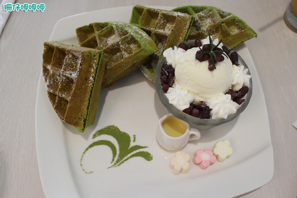 恬心朵朵Lily White Cafe(向上北路店)：恬心朵朵LilyWhiteCafe(向上北路店)♥食物、裝潢讓人心花朵朵開~103.09.19