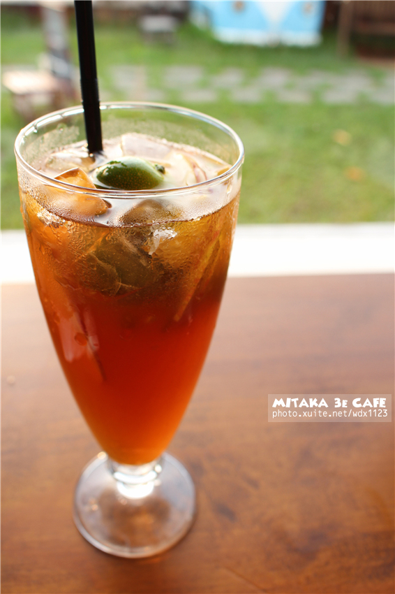 MITAKA 3e CAFE： MITAKA 3e CAFE✪黃昏×夜景×可愛元素(房子、車子、龍貓...)，悠閒放鬆的好去處~103.08.29