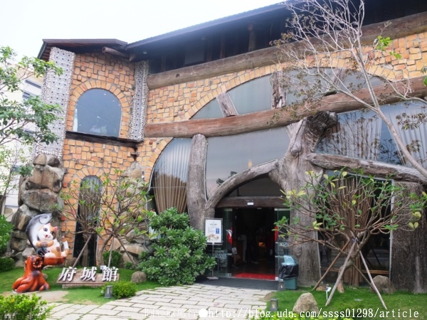 虱目魚主題館:【旅行遊記。台南安平區】虱目魚主題館。『首座』漂浮海洋圖書館 吸收虱目魚新知識