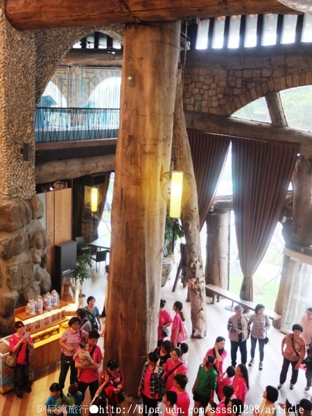 虱目魚主題館:【旅行遊記。台南安平區】虱目魚主題館。『首座』漂浮海洋圖書館 吸收虱目魚新知識