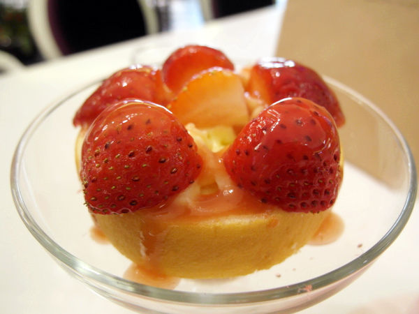 ATT 4 FUN 甜蜜王國：【信義】ATT 4 FUN甜點王國。Carousel cafe。Rippie。