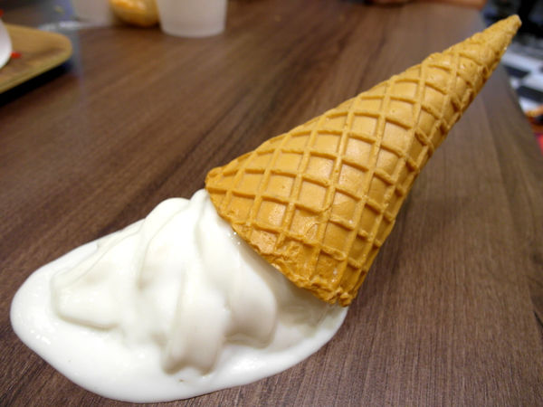 ATT 4 FUN 甜蜜王國：【信義】ATT 4 FUN甜點王國。Carousel cafe。Rippie。