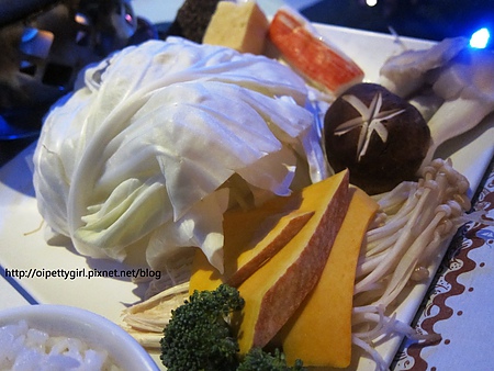 飛魚音樂餐廳:台南中西區❤越夜越美麗之飛魚音樂餐廳『窩客島試吃』