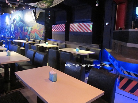 飛魚音樂餐廳:台南中西區❤越夜越美麗之飛魚音樂餐廳『窩客島試吃』