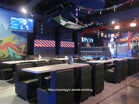 飛魚音樂餐廳:台南中西區❤越夜越美麗之飛魚音樂餐廳『窩客島試吃』