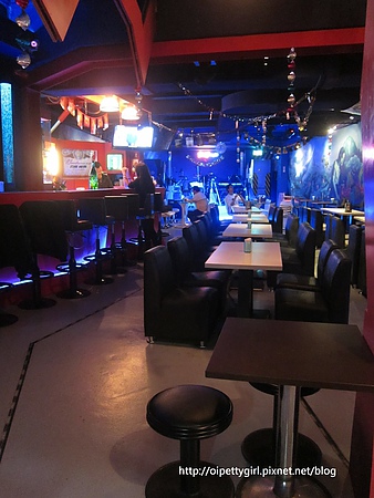 飛魚音樂餐廳:台南中西區❤越夜越美麗之飛魚音樂餐廳『窩客島試吃』