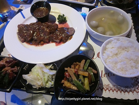 飛魚音樂餐廳:台南中西區❤越夜越美麗之飛魚音樂餐廳『窩客島試吃』