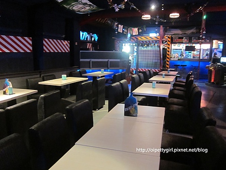 飛魚音樂餐廳:台南中西區❤越夜越美麗之飛魚音樂餐廳『窩客島試吃』