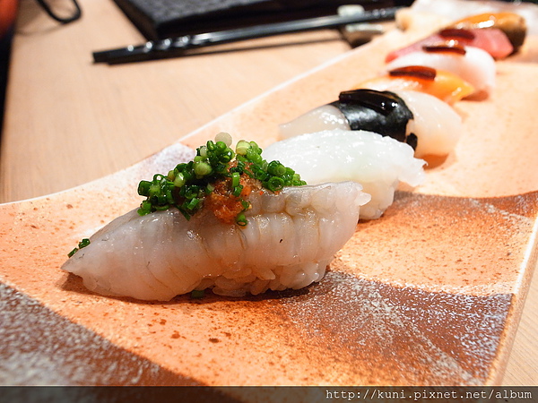 GRD3 14102013 高雄弁慶日本料理的中午握壽司套餐要價1880 (9).JPG