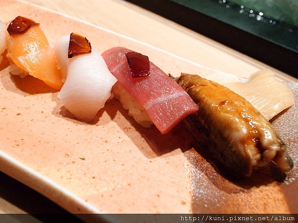 GRD3 14102013 高雄弁慶日本料理的中午握壽司套餐要價1880 (8).JPG