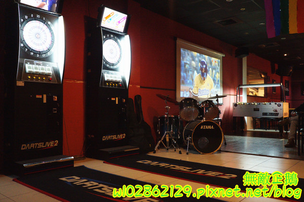 Willy's Grill葳苙二壘：【台南-南區】沙拉x墨西哥玉米片..一起看棒球實況轉播巴...《Willy's Grill葳苙二壘》