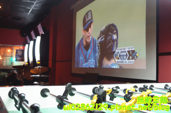 Willy's Grill葳苙二壘：【台南-南區】沙拉x墨西哥玉米片..一起看棒球實況轉播巴...《Willy's Grill葳苙二壘》