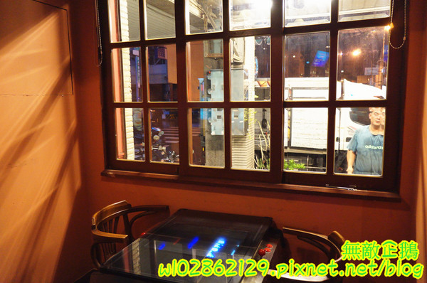 Willy's Grill葳苙二壘：【台南-南區】沙拉x墨西哥玉米片..一起看棒球實況轉播巴...《Willy's Grill葳苙二壘》