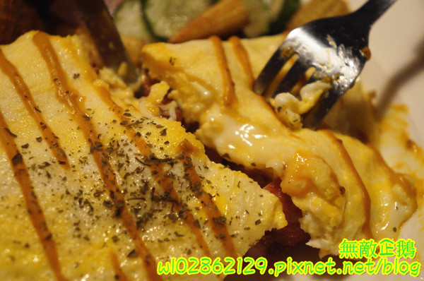 Willy's Grill葳苙二壘：【台南-南區】沙拉x墨西哥玉米片..一起看棒球實況轉播巴...《Willy's Grill葳苙二壘》