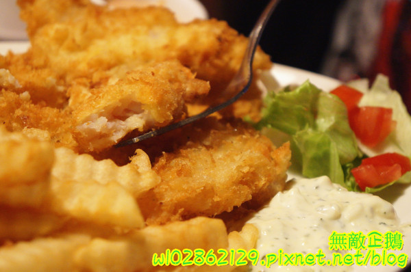 Willy's Grill葳苙二壘：【台南-南區】沙拉x墨西哥玉米片..一起看棒球實況轉播巴...《Willy's Grill葳苙二壘》