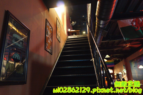 Willy's Grill葳苙二壘：【台南-南區】沙拉x墨西哥玉米片..一起看棒球實況轉播巴...《Willy's Grill葳苙二壘》