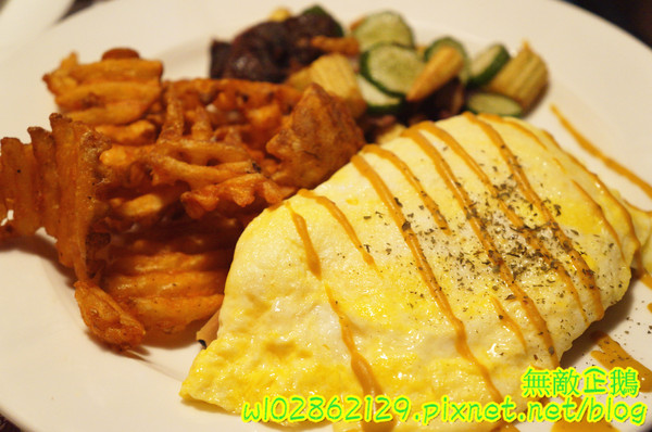 Willy's Grill葳苙二壘：【台南-南區】沙拉x墨西哥玉米片..一起看棒球實況轉播巴...《Willy's Grill葳苙二壘》