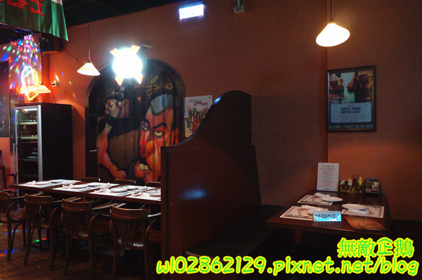 Willy's Grill葳苙二壘：【台南-南區】沙拉x墨西哥玉米片..一起看棒球實況轉播巴...《Willy's Grill葳苙二壘》