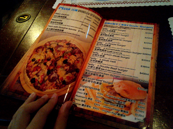 Willy's Grill葳苙二壘:【臺南Ω南區】Willy's Sport Restaurant 葳苙二壘。邊吃美式料理邊看球賽,聚會慶祝狂歡好選擇