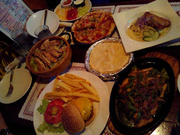 Willy's Grill葳苙二壘:【臺南Ω南區】Willy's Sport Restaurant 葳苙二壘。邊吃美式料理邊看球賽,聚會慶祝狂歡好選擇