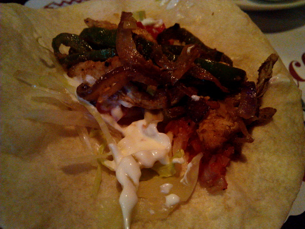 Willy's Grill葳苙二壘:【臺南Ω南區】Willy's Sport Restaurant 葳苙二壘。邊吃美式料理邊看球賽,聚會慶祝狂歡好選擇